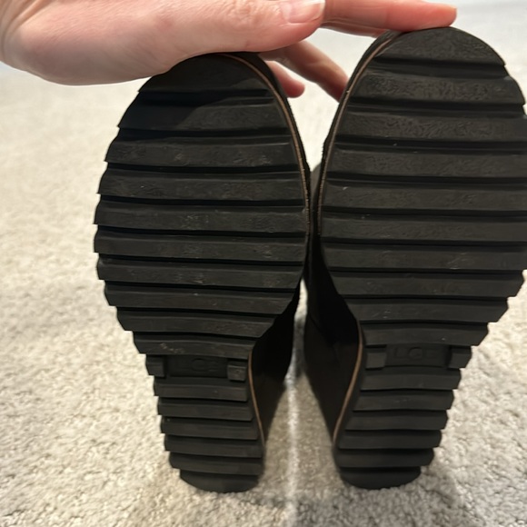 Ugg wedge boot - Picture 8 of 9